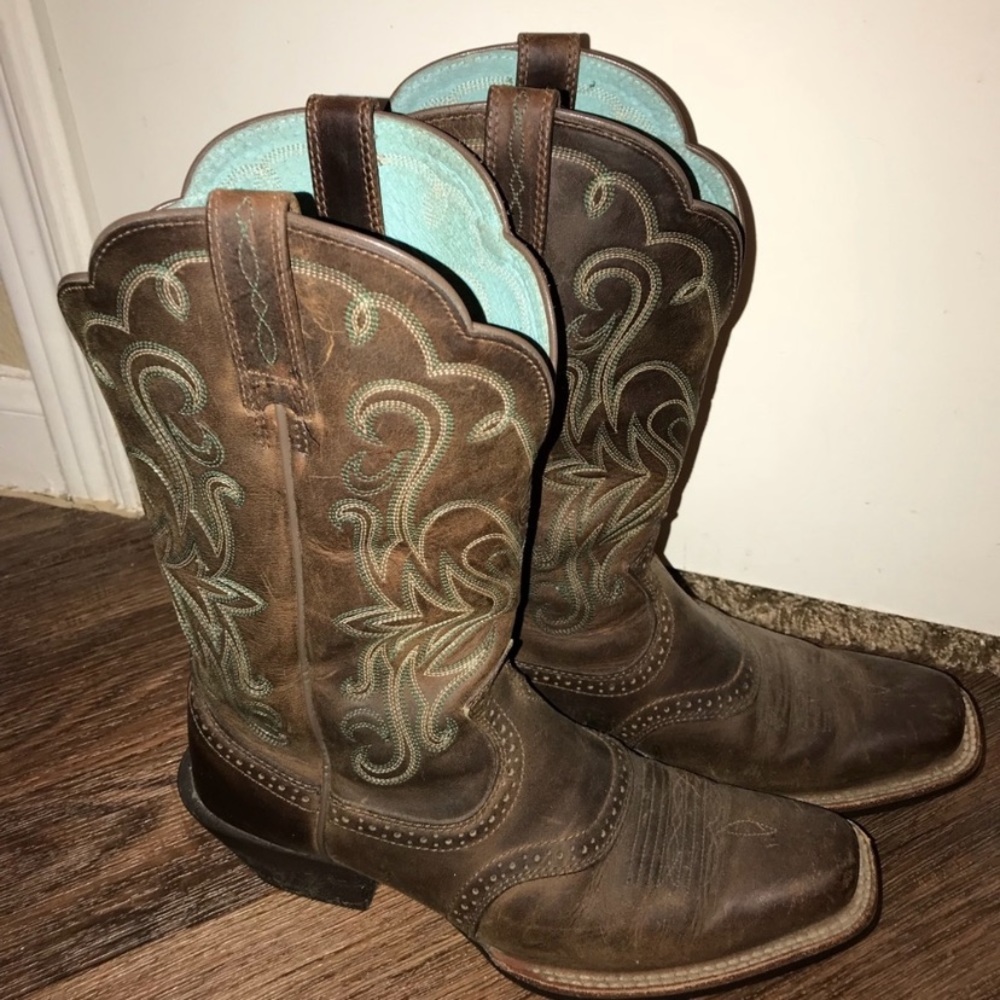 Ariat Legend brown distressed boot